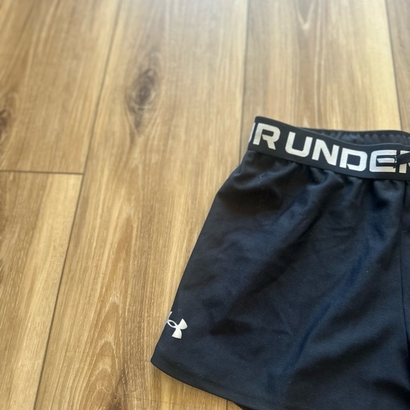 Under Armour Women's Black Athletic Shorts - Picture 3 of 5